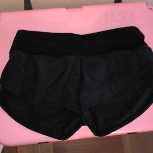 Lulu lemon plain black shorts
